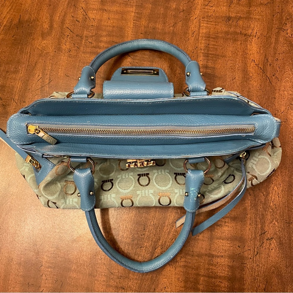 Vintage Salvatore Ferragamo Leather Shoulder Bag - Picture 11 of 12